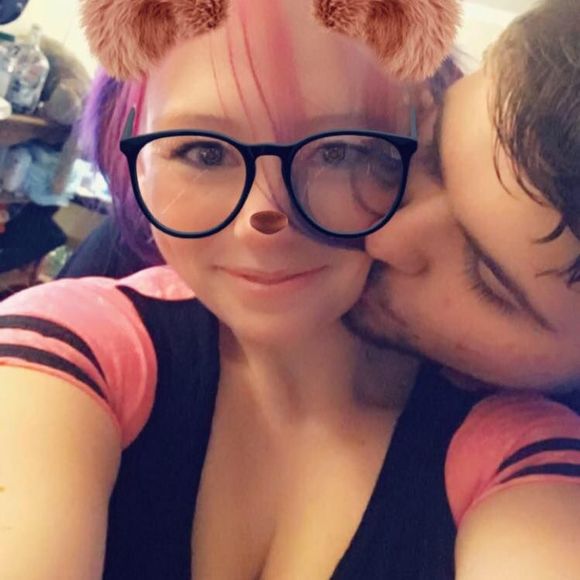 Meet your Posher, Mercedees - Picture 1 of 1